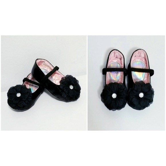 GIRL'S STUART WEITZMAN INFANT BABY BUD PATENT FLOWER MARYJANE SHOES UK-2 US-3 - Picture 4 of 8